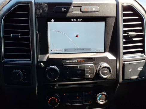 Used 2018 Ford F150 XLT w/ Equipment Group 302A Luxury AWD/4WD image 18