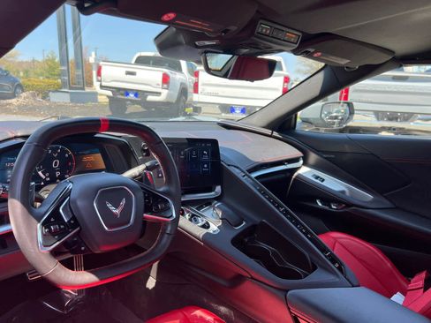 Used 2024 Chevrolet Corvette Stingray Convertible RWD image 14