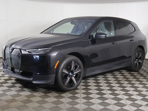Used 2024 BMW iX xDrive50 AWD/4WD image 9