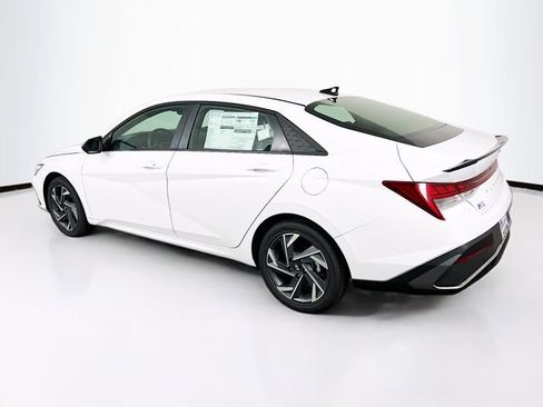 New 2025 Hyundai Elantra SEL w/ Cargo Package image 5
