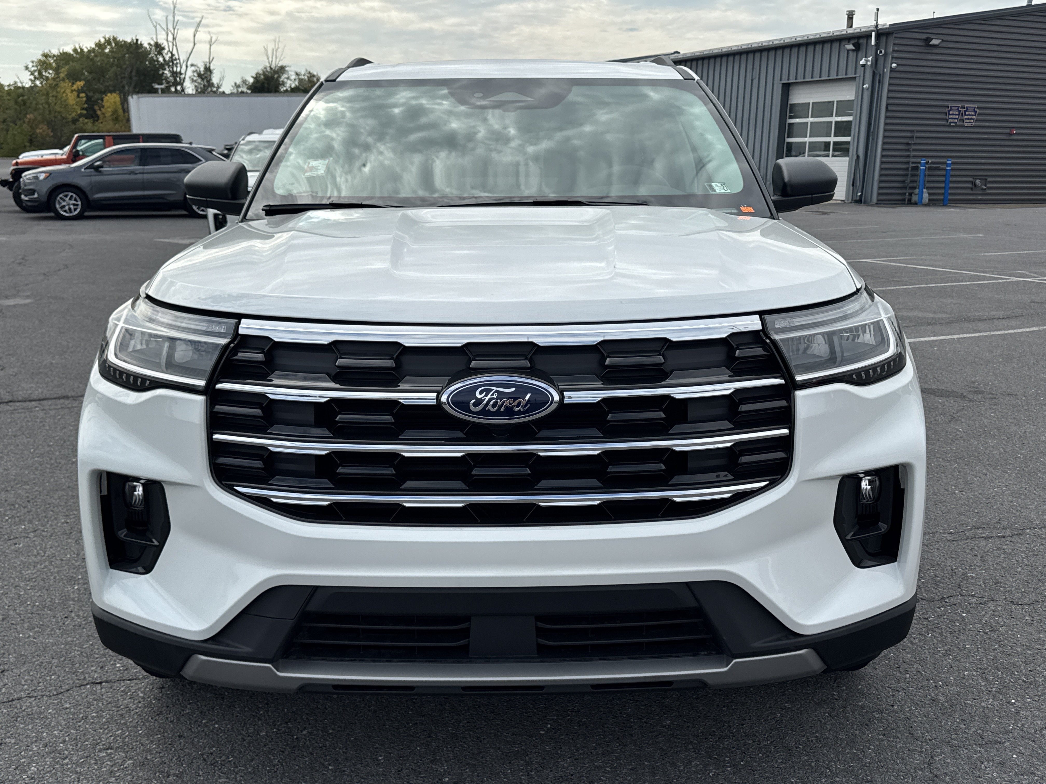 New 2026 Ford Explorer Active w/ Active Comfort Package AWD/4WD image 9