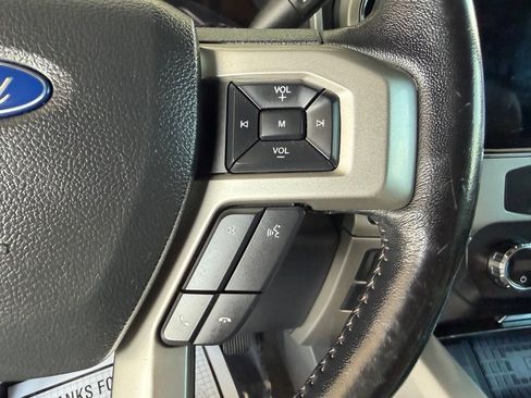 Used 2022 Ford F350 Lariat w/ Lariat Ultimate Package AWD/4WD image 9