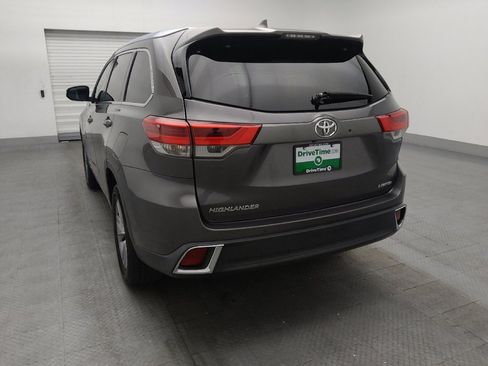 Used 2017 Toyota Highlander Limited image 6