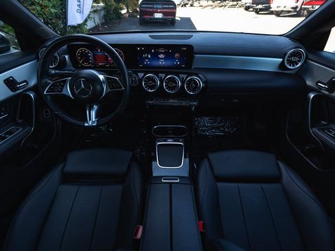 Used 2025 Mercedes-Benz CLA 250 4MATIC image 30