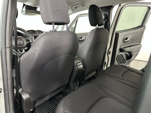 Used 2023 Jeep Renegade Latitude image 23