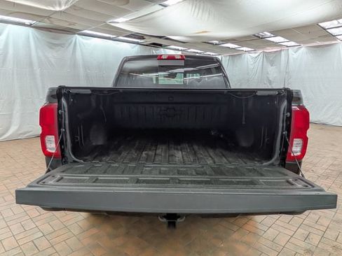 Used 2018 Chevrolet Silverado 1500 LTZ Z71 w/ LTZ Plus Package AWD/4WD image 7