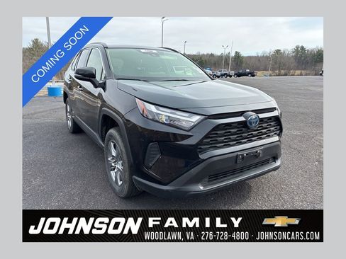 Used 2024 Toyota RAV4 XLE w/ Convenience Package image 1