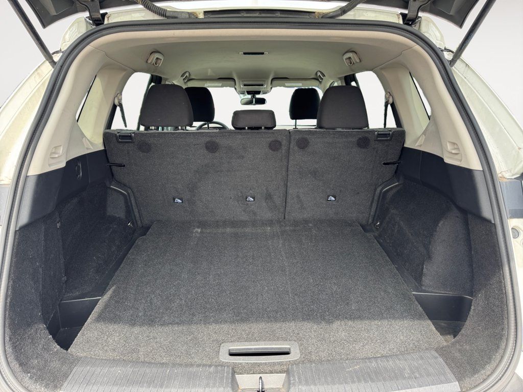 Used 2021 Nissan Rogue S FWD image 5