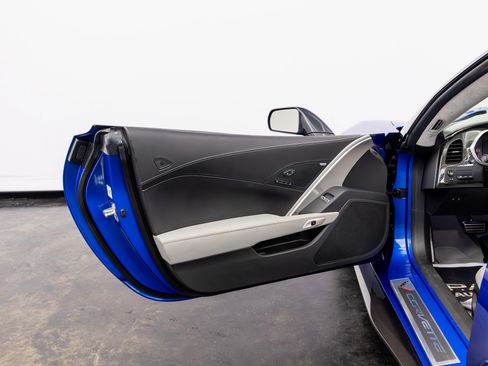 Used 2019 Chevrolet Corvette ZR1 RWD image 32