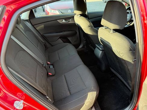 Used 2021 Kia Forte LXS FWD image 17