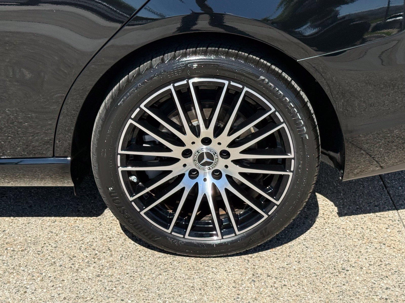 Used 2025 Mercedes-Benz C 300 Sedan image 19