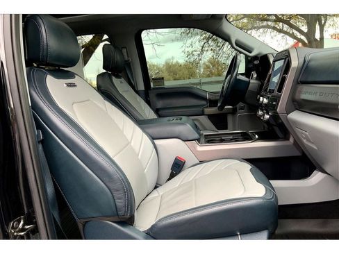 Used 2022 Ford F350 Limited image 8