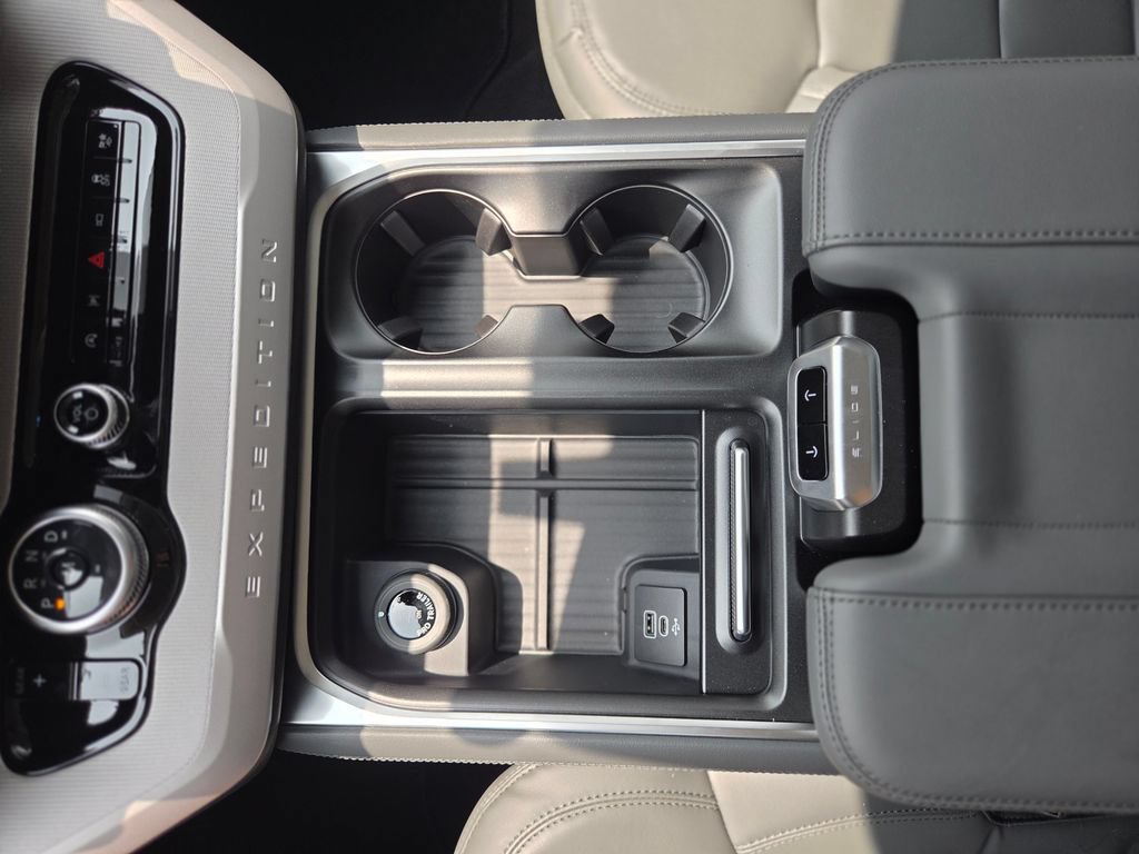 New 2026 Ford Expedition Active RWD image 30