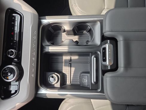 New 2026 Ford Expedition Active RWD image 30