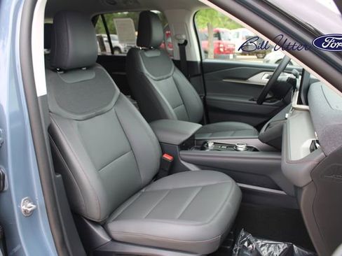 New 2026 Ford Explorer Active image 7