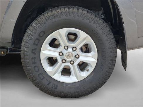 Used 2015 Toyota 4Runner SR5 Premium AWD/4WD image 25