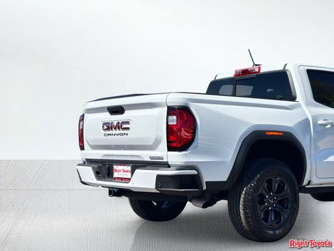 Used 2025 GMC Canyon Elevation RWD image 10