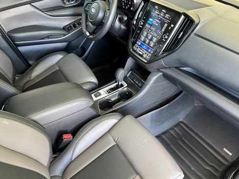 Used 2023 Subaru Ascent Onyx Edition AWD/4WD image 16