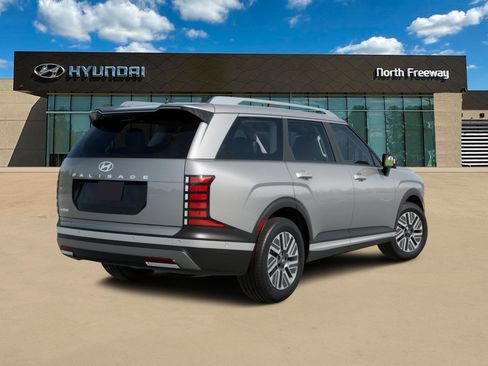 New 2026 Hyundai Palisade SEL Premium w/ Tow & Go Package FWD image 5