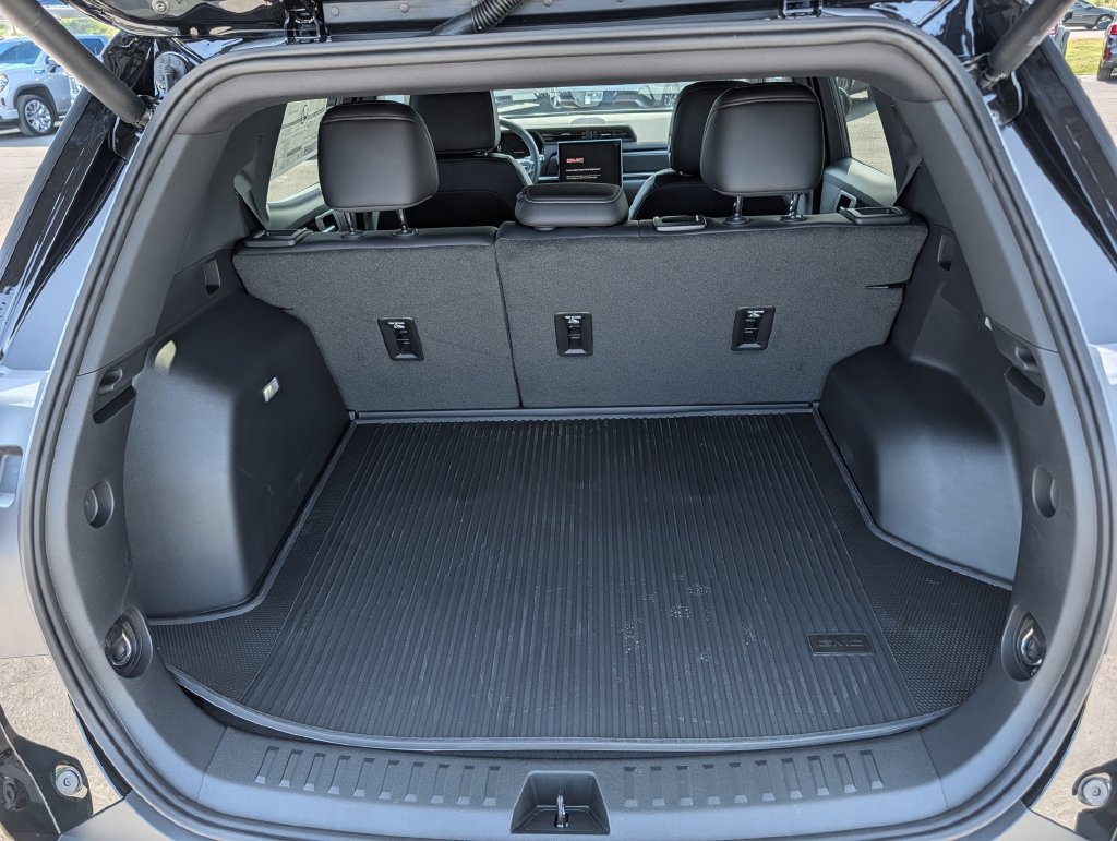 New 2027 GMC Terrain Elevation w/ Elevation Premium Package FWD image 28