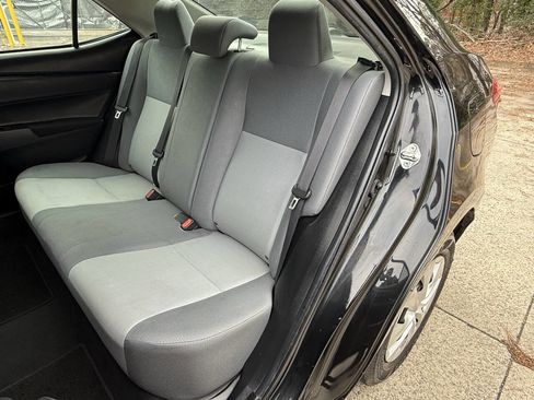 Used 2018 Toyota Corolla L image 20