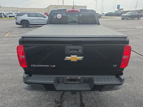 Used 2017 Chevrolet Colorado LT w/ LT Convenience Package RWD image 5