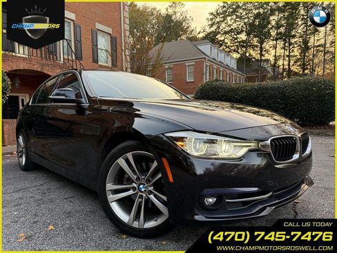 Used 2017 BMW 330i Sedan w/ Premium Package image 5