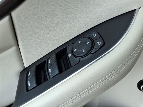 Used 2023 Buick Envision Avenir AWD/4WD image 16