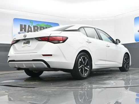Used 2025 Nissan Sentra SV FWD image 20