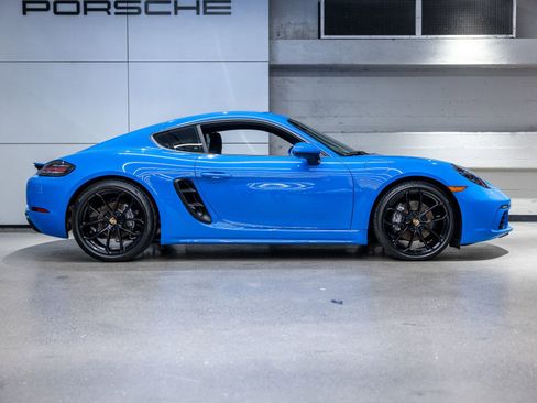 Certified 2024 Porsche 718 Cayman w/ Premium Package RWD image 17