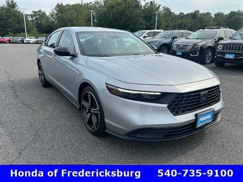 Used 2024 Honda Accord Sport image 8