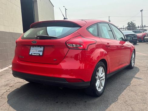Used 2016 Ford Focus SE FWD image 5