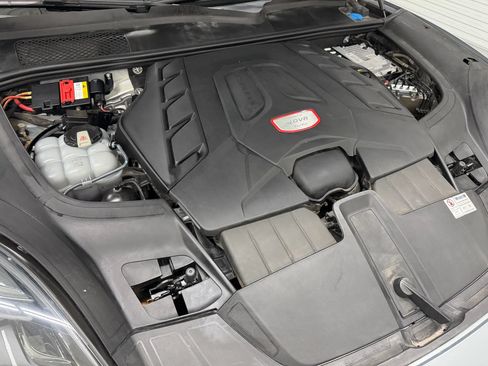 Used 2020 Porsche Cayenne Turbo AWD/4WD image 51