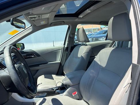 Used 2017 Honda Accord EX-L image 6