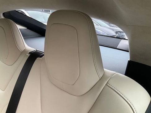 Used 2019 Tesla Model S Standard Range AWD/4WD image 30
