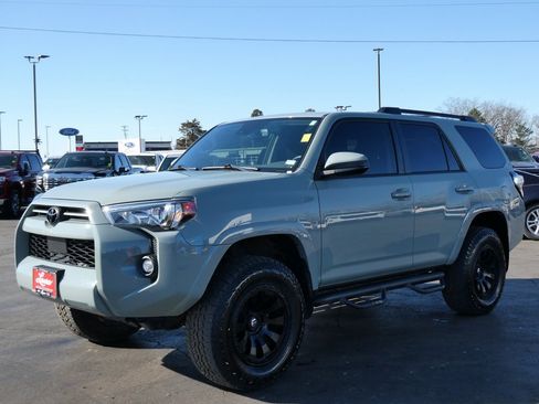 Used 2022 Toyota 4Runner Trail Special Edition image 9