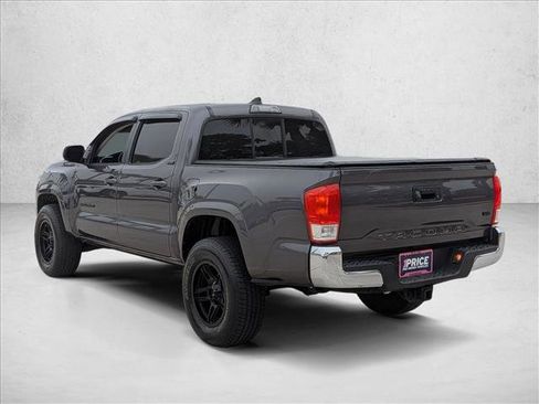 Used 2016 Toyota Tacoma SR5 w/ Towing Package image 8
