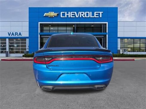 Used 2023 Dodge Charger SXT w/ Blacktop Package RWD image 3
