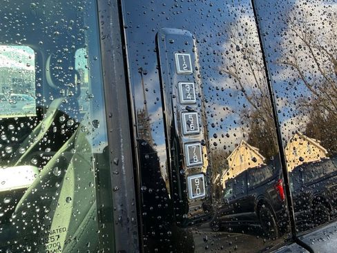 Used 2023 Ford F150 XLT w/ Equipment Group 302A High image 13