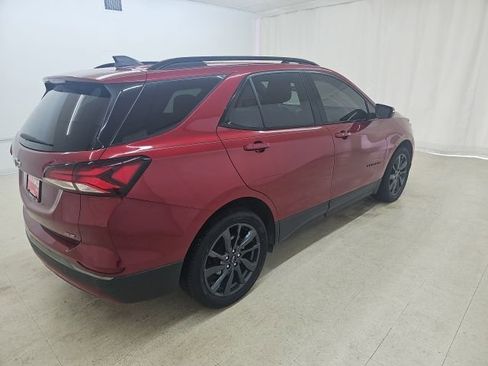 Used 2022 Chevrolet Equinox RS w/ Infotainment Package FWD image 16