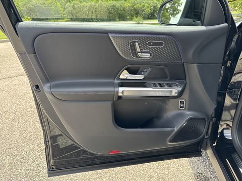 New 2025 Mercedes-Benz GLB 250 4MATIC image 15