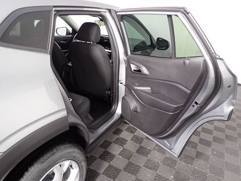 New 2026 Chevrolet Trax LS w/ LS Convenience Package FWD image 26