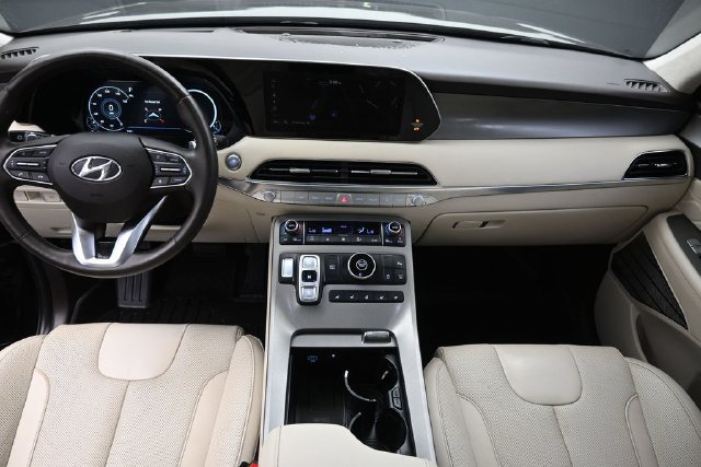 Used 2020 Hyundai Palisade Limited FWD image 14