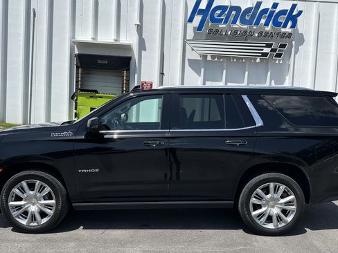 Used 2021 Chevrolet Tahoe High Country w/ Premium Package 2 AWD/4WD image 7
