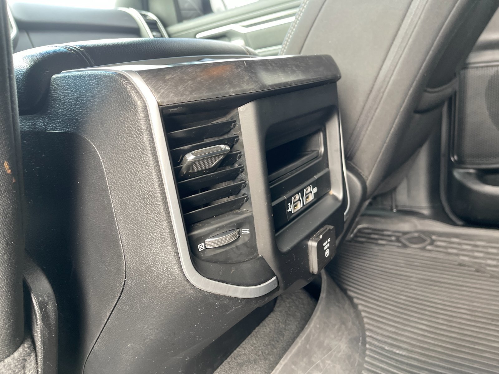 Used 2020 RAM 1500 Big Horn AWD/4WD image 14