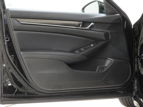 Used 2022 Honda Accord Sport image 17