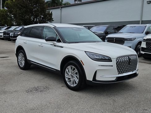 Certified 2024 Lincoln Corsair Premiere image 24