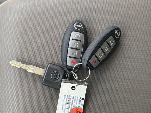 Used 2023 Nissan Frontier SV w/ SV Convenience Package AWD/4WD image 51