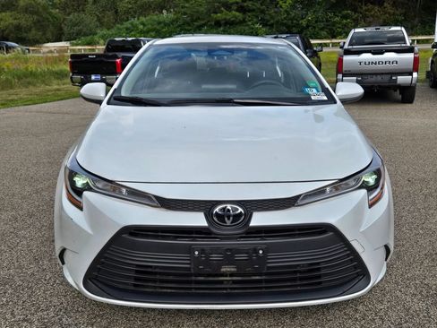 Used 2024 Toyota Corolla LE FWD image 9