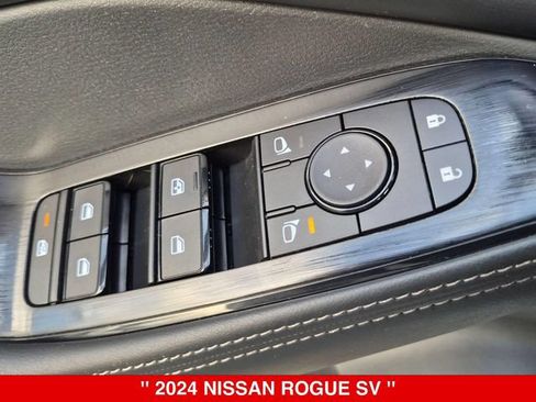 Certified 2024 Nissan Rogue SV w/ SV Premium Package AWD/4WD image 14